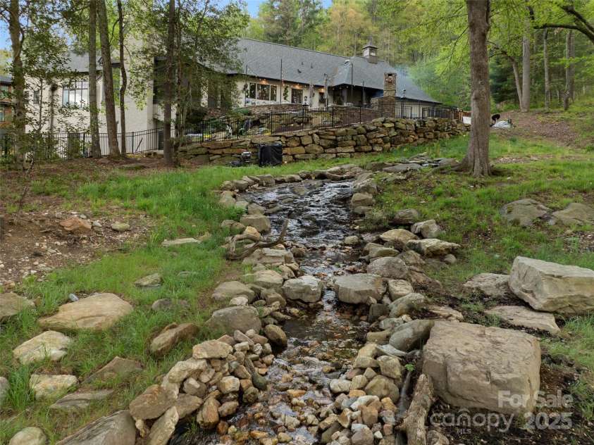 41 Bear Flower Trail, Arden, NC 28704.  MLS# CAR4251322, YatesRealty ID 25491. 