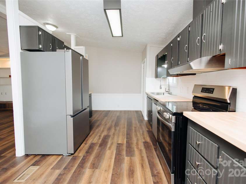 253 Hidden Acres Drive, Marion, NC 28752.  MLS# CAR4287282, YatesRealty ID 25492. 