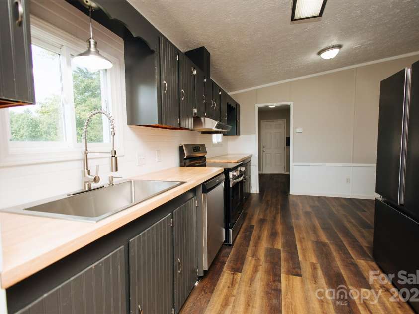 253 Hidden Acres Drive, Marion, NC 28752.  MLS# CAR4287282, YatesRealty ID 25492. 