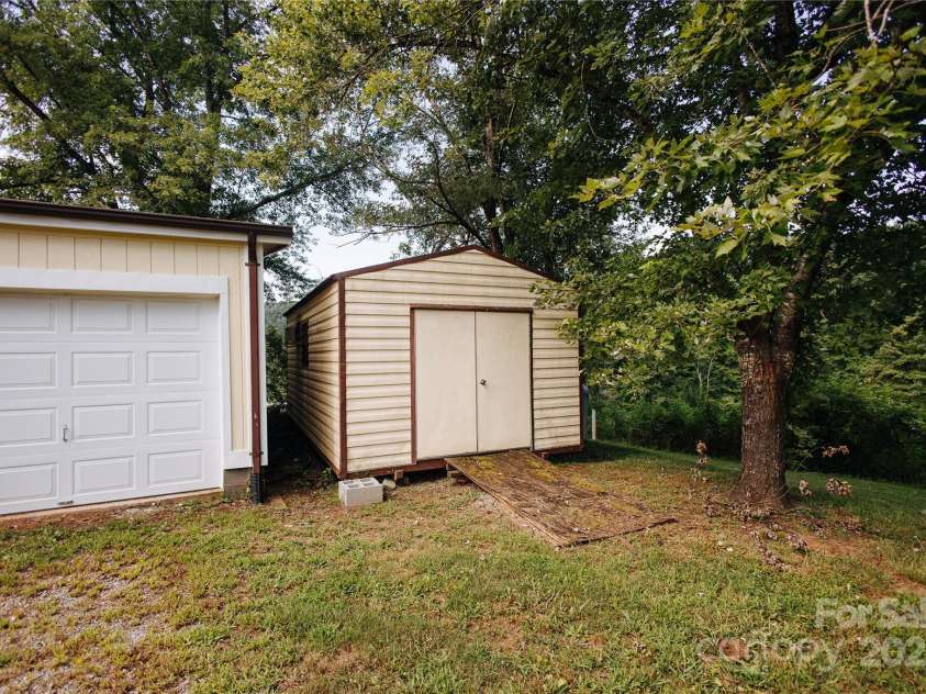 253 Hidden Acres Drive, Marion, NC 28752.  MLS# CAR4287282, YatesRealty ID 25492. 