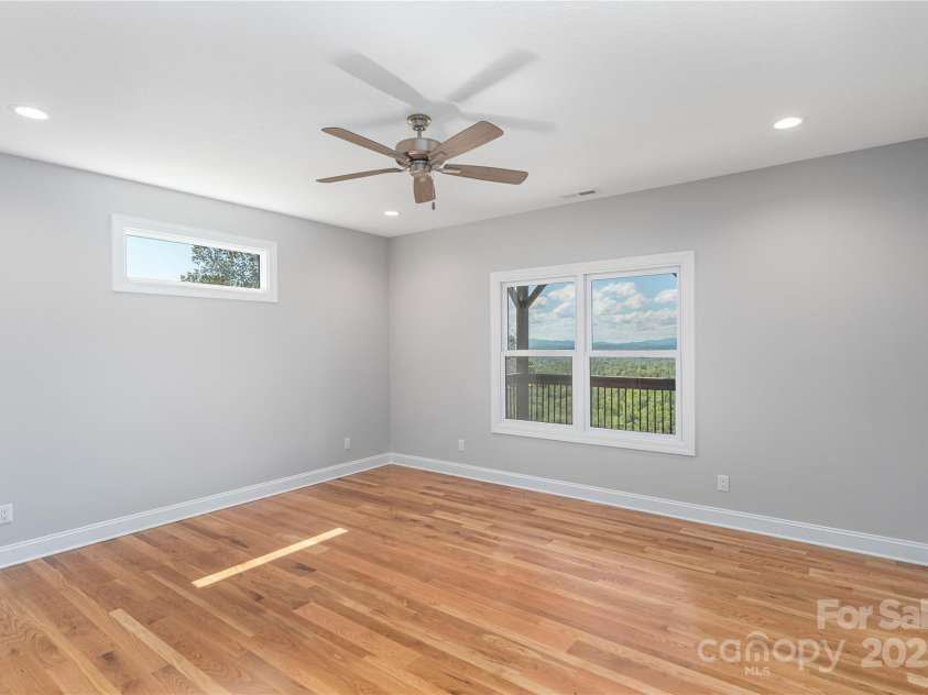 54 Herron View Lane, Weaverville, NC 28787.  MLS# CAR4225243, YatesRealty ID 25495. 