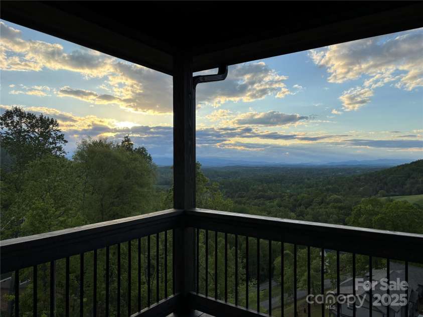 54 Herron View Lane, Weaverville, NC 28787.  MLS# CAR4225243, YatesRealty ID 25495. 