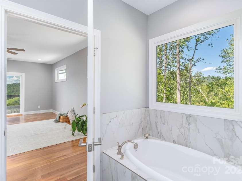 54 Herron View Lane, Weaverville, NC 28787.  MLS# CAR4225243, YatesRealty ID 25495. 