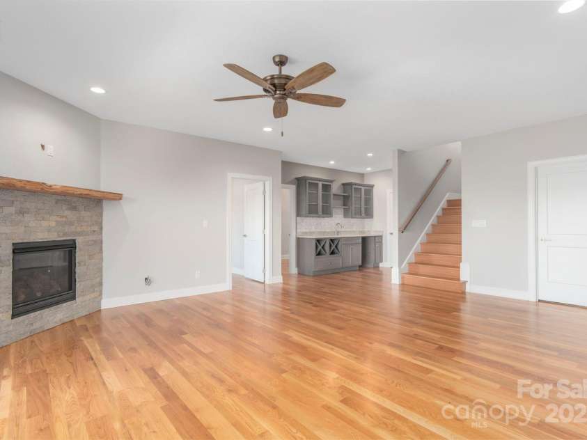 54 Herron View Lane, Weaverville, NC 28787.  MLS# CAR4225243, YatesRealty ID 25495. Lots of space downstairs