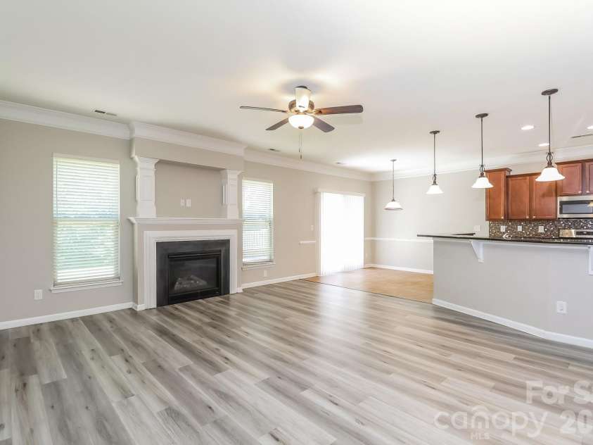 2104 Verde Creek Road, Charlotte, NC 28214.  MLS# CAR4386224, YatesRealty ID 25496. 