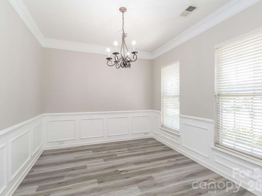 2104 Verde Creek Road, Charlotte, NC 28214.  MLS# CAR4386224, YatesRealty ID 25496. 