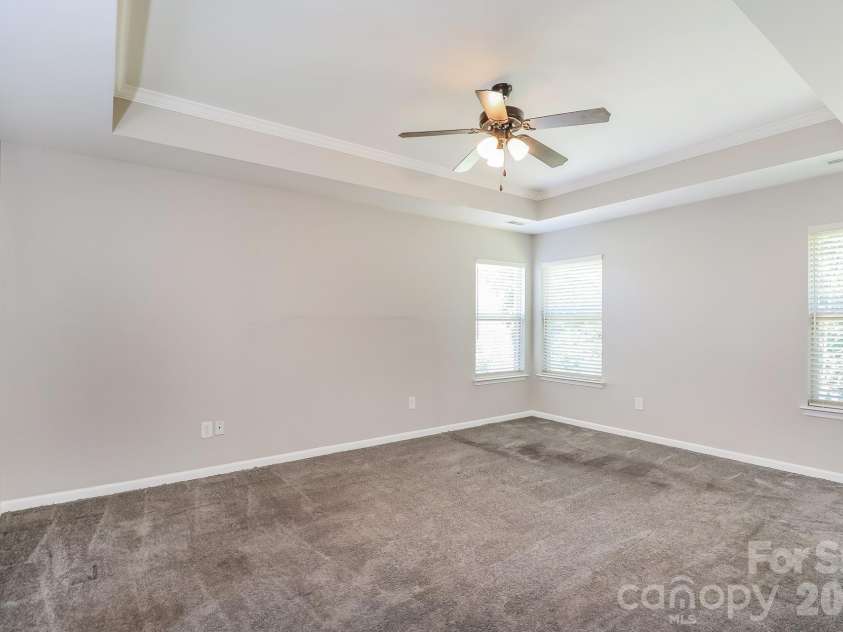 2104 Verde Creek Road, Charlotte, NC 28214.  MLS# CAR4386224, YatesRealty ID 25496. 