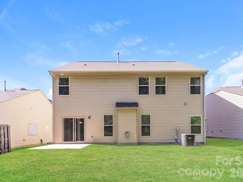 2104 Verde Creek Road, Charlotte, NC 28214.  MLS# CAR4386224, YatesRealty ID 25496. 
