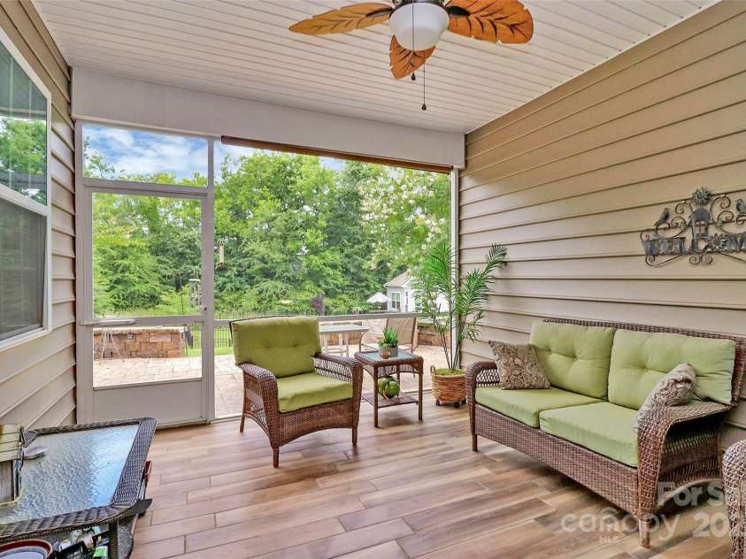 12014 Belmont Mansion Drive, Charlotte, NC 28273.  MLS# CAR4264368, YatesRealty ID 25498. 