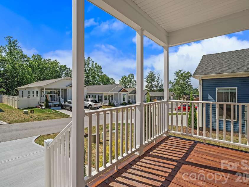 123 Bellamy Road, Asheville, NC 28806.  MLS# CAR4386211, YatesRealty ID 25499. 