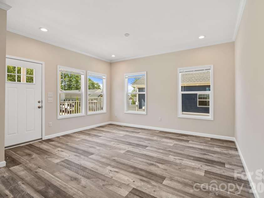 123 Bellamy Road, Asheville, NC 28806.  MLS# CAR4386211, YatesRealty ID 25499. 