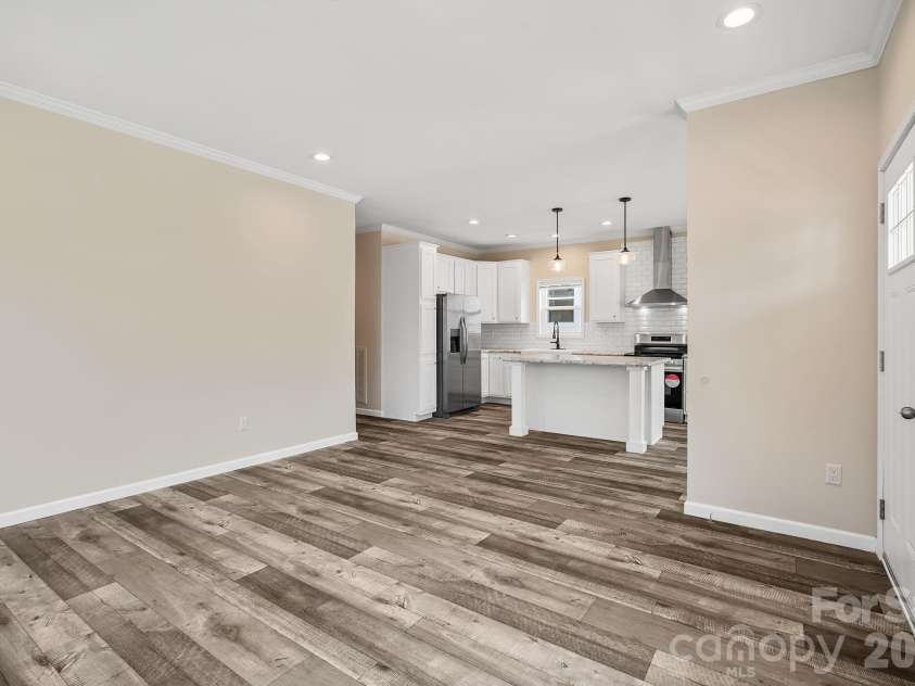 123 Bellamy Road, Asheville, NC 28806.  MLS# CAR4386211, YatesRealty ID 25499. 