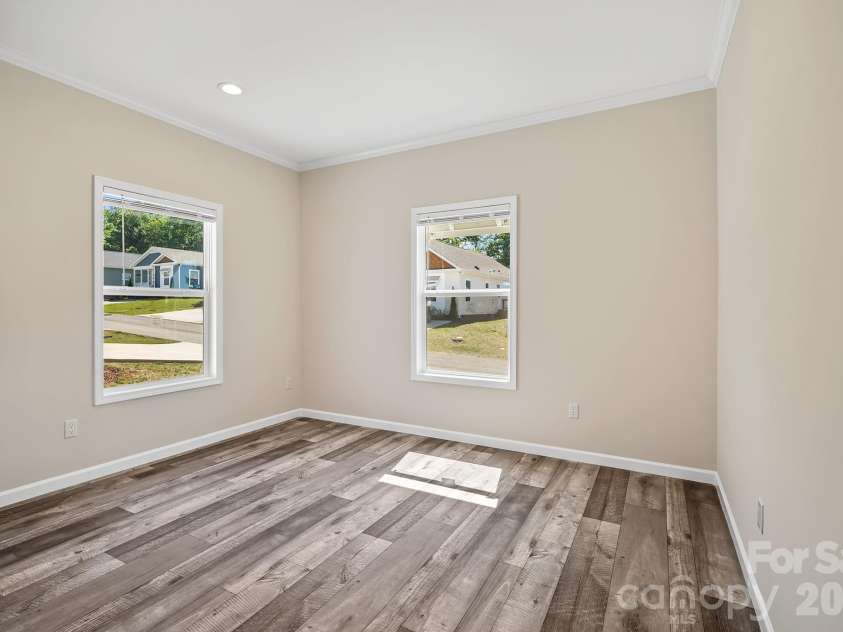 123 Bellamy Road, Asheville, NC 28806.  MLS# CAR4386211, YatesRealty ID 25499. 