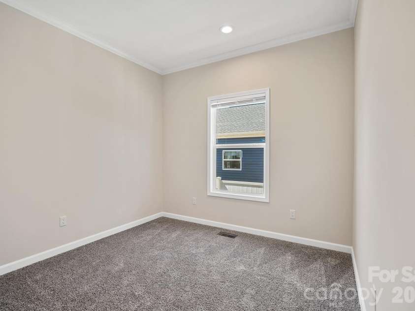 123 Bellamy Road, Asheville, NC 28806.  MLS# CAR4386211, YatesRealty ID 25499. 