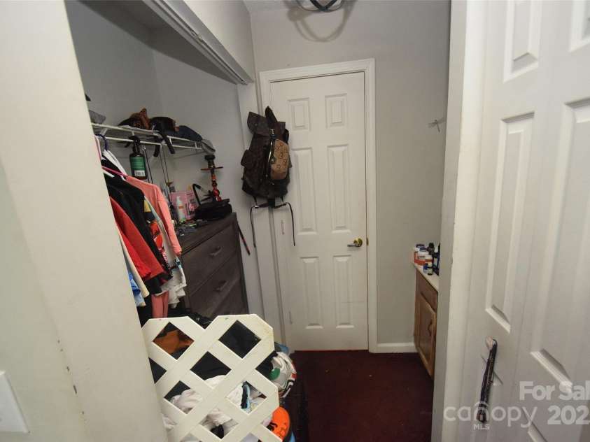 11130 Whitlock Crossing, Charlotte, NC 28273.  MLS# CAR4250386, YatesRealty ID 255. 