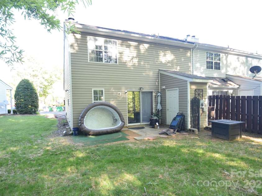 11130 Whitlock Crossing, Charlotte, NC 28273.  MLS# CAR4250386, YatesRealty ID 255. 