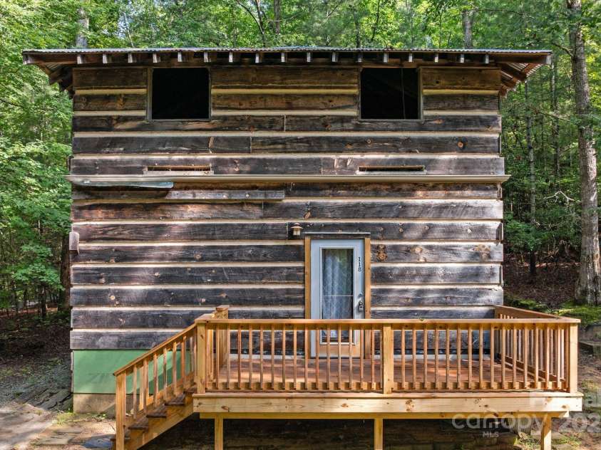 118 Blossom Road, Brevard, NC 28712.  MLS# CAR4289318, YatesRealty ID 255. 