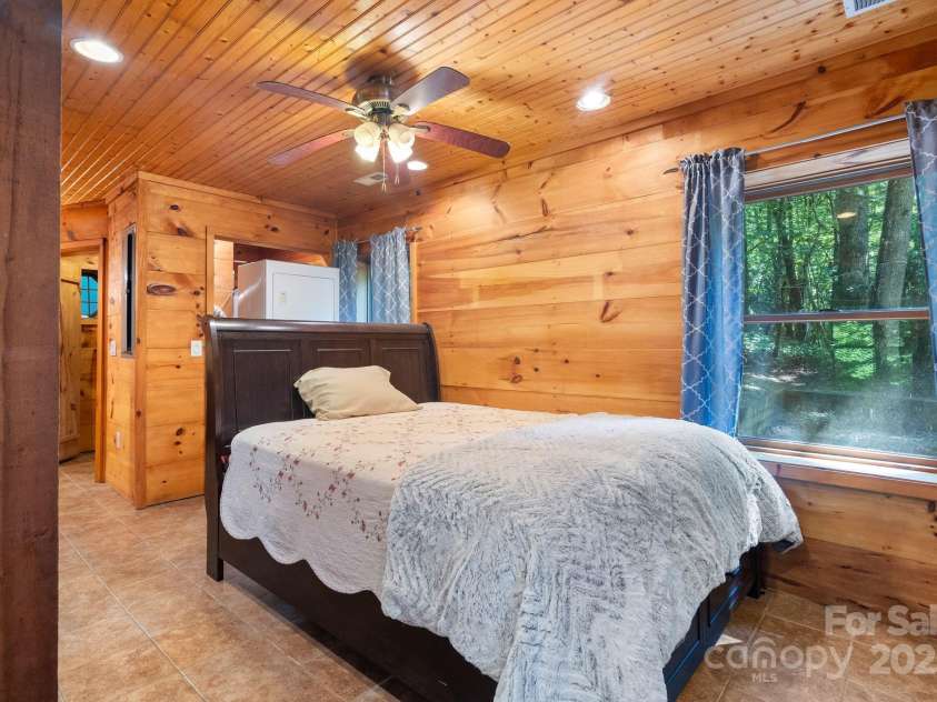 118 Blossom Road, Brevard, NC 28712.  MLS# CAR4289318, YatesRealty ID 255. 