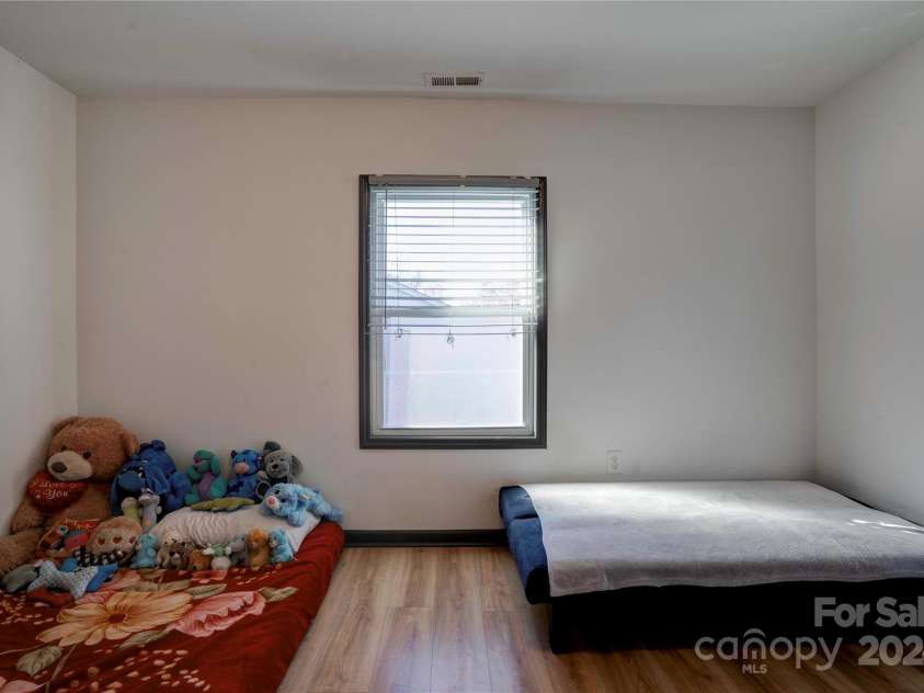 710 Elm Street, Shelby, NC 28150.  MLS# CAR4197585, YatesRealty ID 255. Bedroom