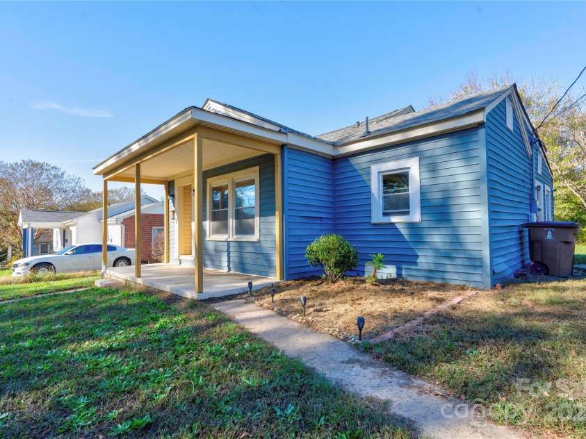 710 Elm Street, Shelby, NC 28150.  MLS# CAR4197585, YatesRealty ID 255. Front Right
