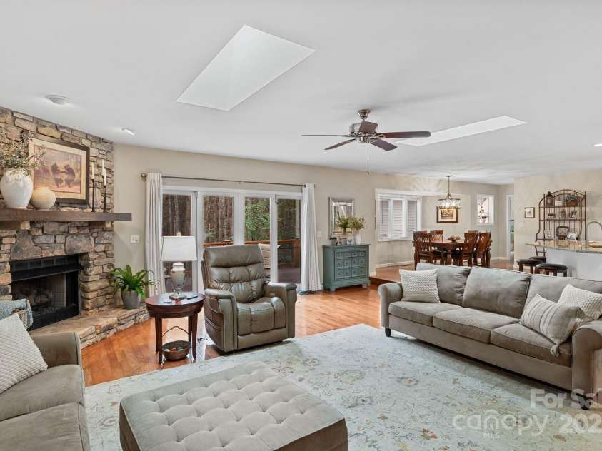 17 Sweetwater Oaks Drive, Fletcher, NC 28732.  MLS# CAR4233584, YatesRealty ID 2550. 