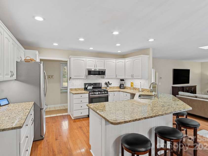 17 Sweetwater Oaks Drive, Fletcher, NC 28732.  MLS# CAR4233584, YatesRealty ID 2550. 