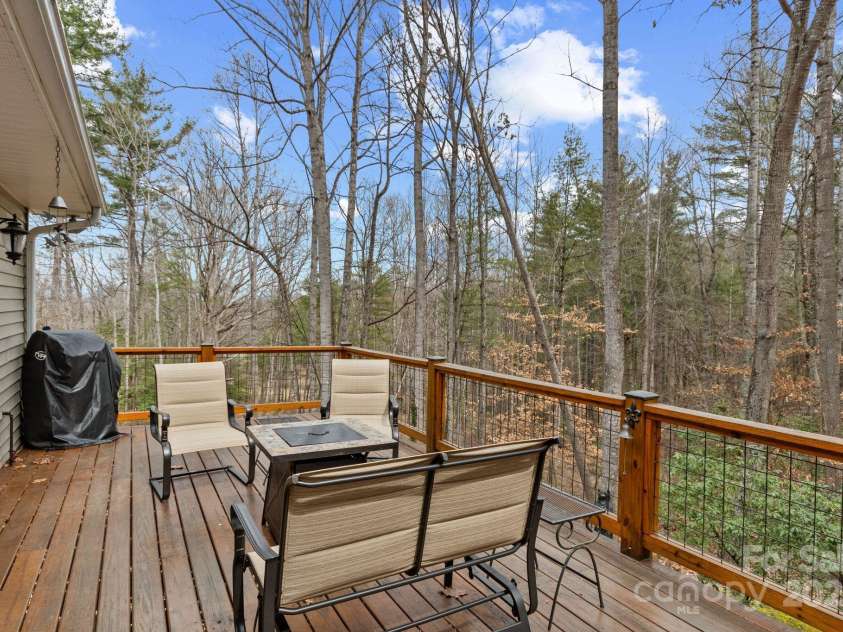 17 Sweetwater Oaks Drive, Fletcher, NC 28732.  MLS# CAR4233584, YatesRealty ID 2550. 