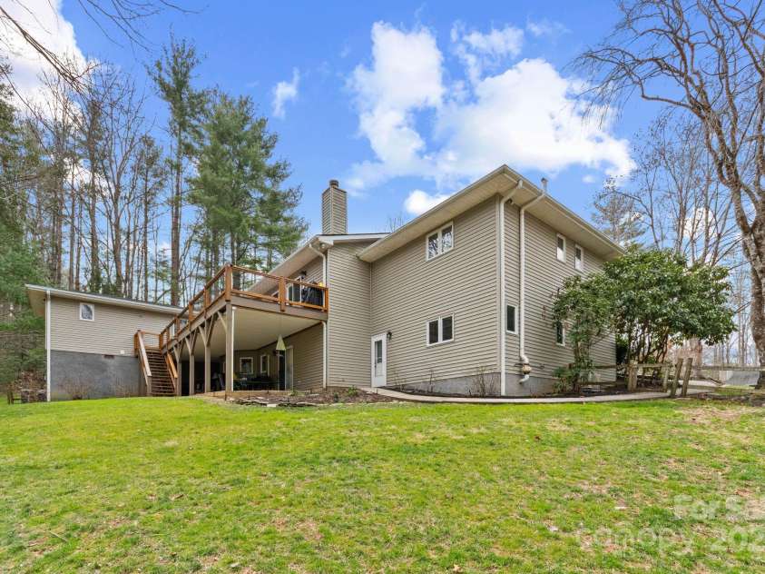 17 Sweetwater Oaks Drive, Fletcher, NC 28732.  MLS# CAR4233584, YatesRealty ID 2550. 