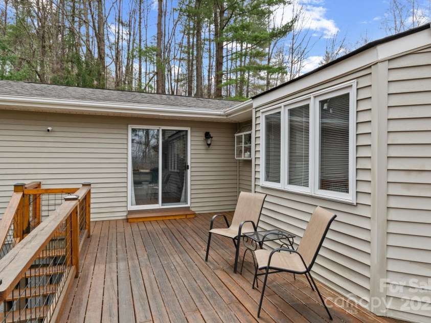 17 Sweetwater Oaks Drive, Fletcher, NC 28732.  MLS# CAR4233584, YatesRealty ID 2550. 
