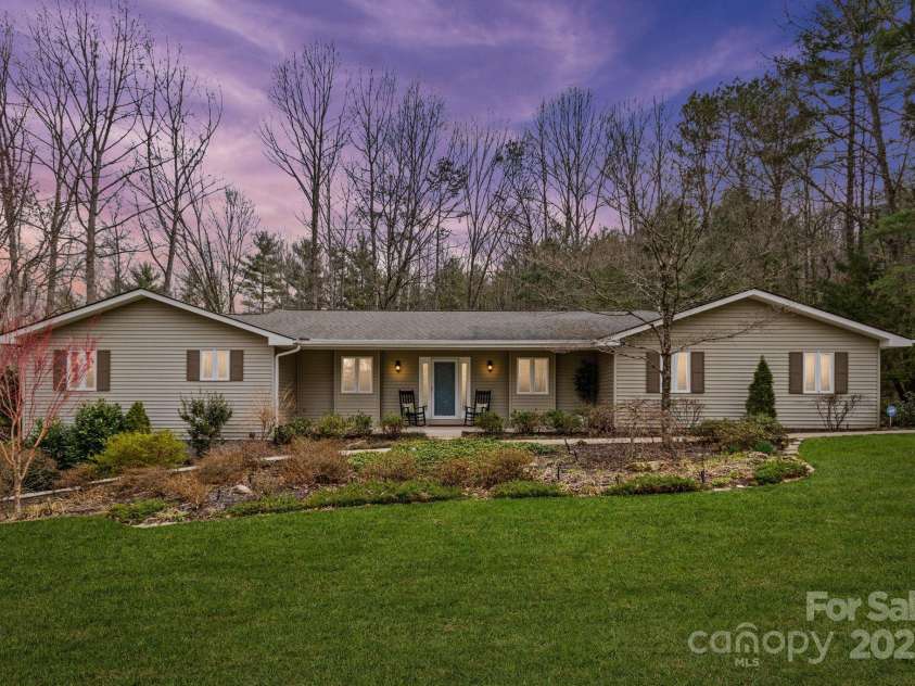 17 Sweetwater Oaks Drive, Fletcher, NC 28732.  MLS# CAR4233584, YatesRealty ID 2550. 