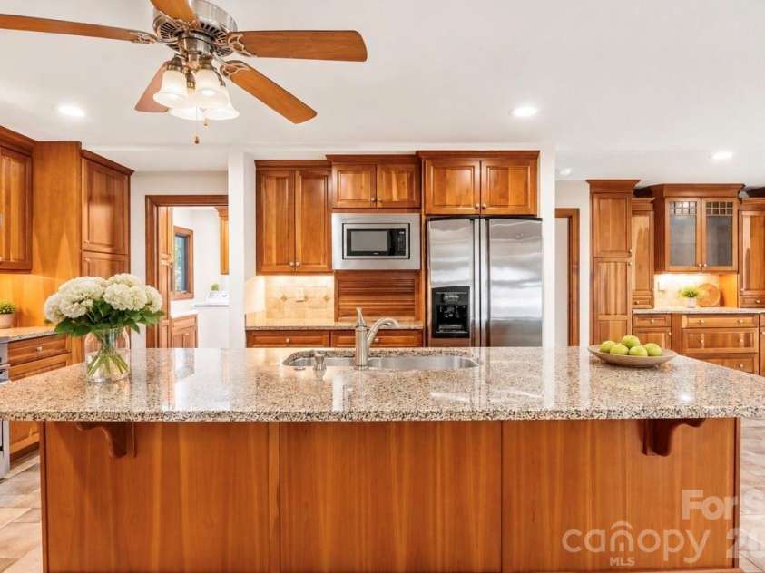 19322 Yachtman Drive, Cornelius, NC 28031.  MLS# CAR4349479, YatesRealty ID 2550. AI Option