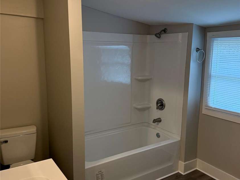 481 Lincoln Street, Cramerton, NC 28032.  MLS# CAR4338230, YatesRealty ID 2550. Bathroom