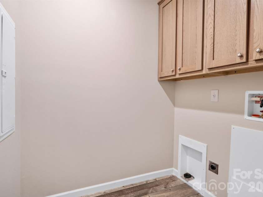 121 Bellamy Road, Asheville, NC 28806.  MLS# CAR4386145, YatesRealty ID 25500. 