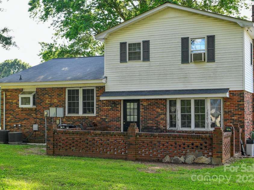 7448 Forney Hill Road, Denver, NC 28037.  MLS# CAR4264231, YatesRealty ID 25500. 