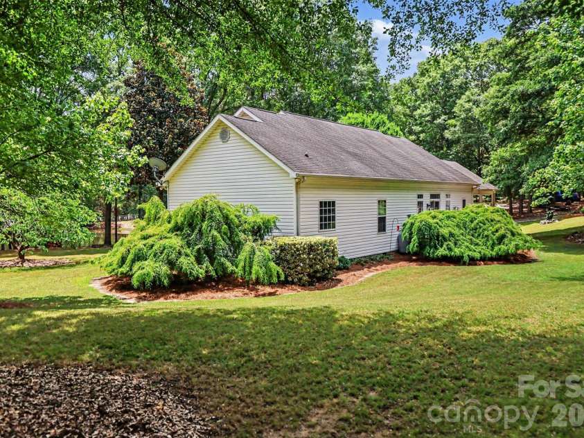 4037 Old Williamston Road, Belton, SC 29627.  MLS# CAR4384934, YatesRealty ID 25501. 