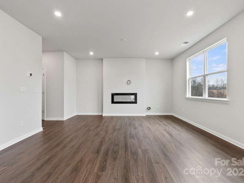 707 Olde England Drive, Lincolnton, NC 28092.  MLS# CAR4270152, YatesRealty ID 25503. Representative Photo