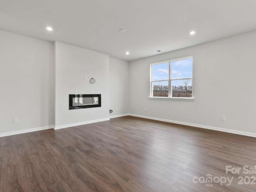 707 Olde England Drive, Lincolnton, NC 28092.  MLS# CAR4270152, YatesRealty ID 25503. Representative Photo