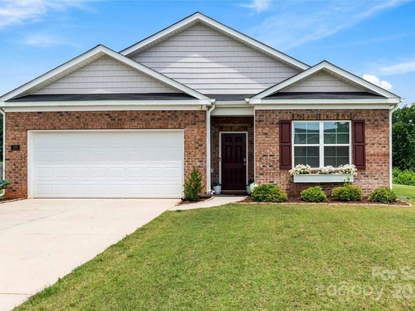 192 Culloden Drive, Mocksville, NC 27028.  MLS# CAR4272605, YatesRealty ID 25506. 