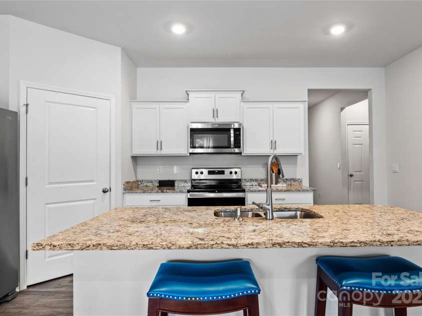 192 Culloden Drive, Mocksville, NC 27028.  MLS# CAR4272605, YatesRealty ID 25506. 