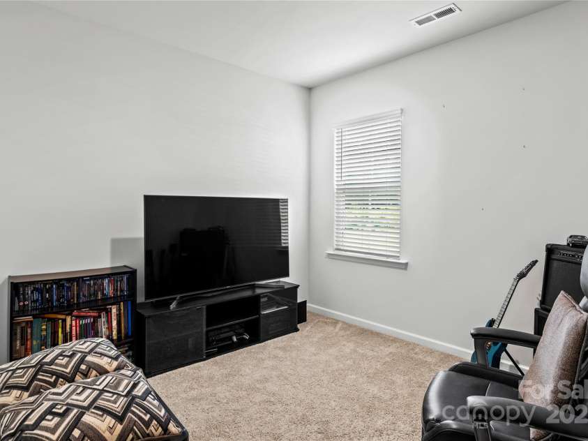 192 Culloden Drive, Mocksville, NC 27028.  MLS# CAR4272605, YatesRealty ID 25506. 