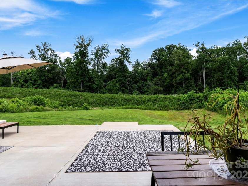 192 Culloden Drive, Mocksville, NC 27028.  MLS# CAR4272605, YatesRealty ID 25506. 