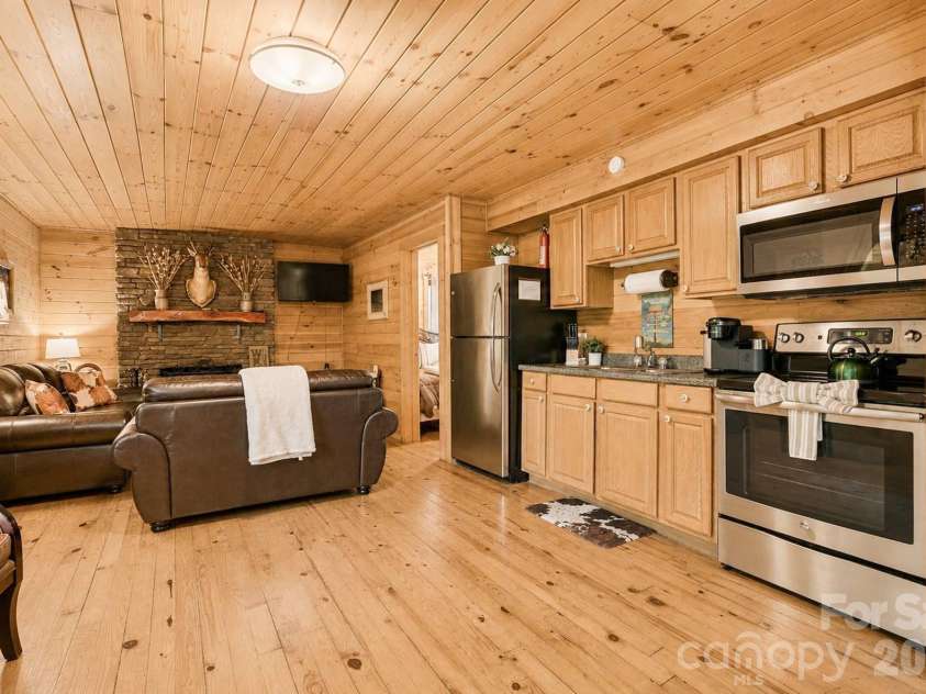 319 Blue Ridge Parkway, Bryson City, NC 28713.  MLS# CAR4386613, YatesRealty ID 25507. 