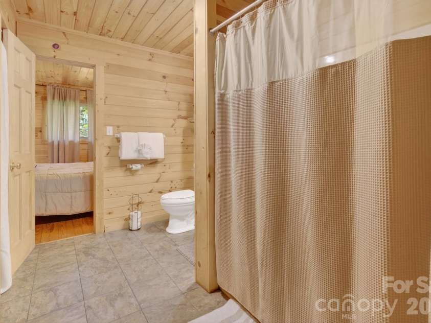 319 Blue Ridge Parkway, Bryson City, NC 28713.  MLS# CAR4386613, YatesRealty ID 25507. 