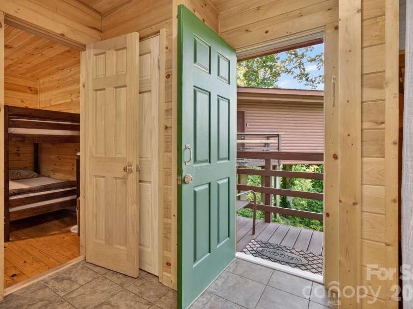 319 Blue Ridge Parkway, Bryson City, NC 28713.  MLS# CAR4386613, YatesRealty ID 25507. 