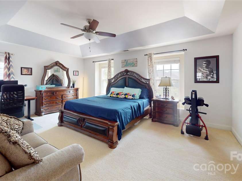 6313 Woodland Commons Drive, Charlotte, NC 28269.  MLS# CAR4273622, YatesRealty ID 25508. 