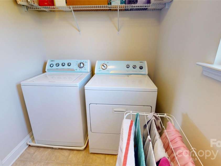 6313 Woodland Commons Drive, Charlotte, NC 28269.  MLS# CAR4273622, YatesRealty ID 25508. 