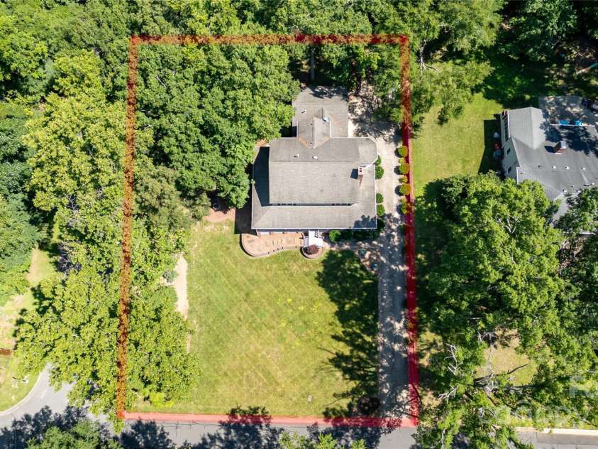 408 Camelot Drive, Salisbury, NC 28144.  MLS# CAR4273589, YatesRealty ID 25509. 