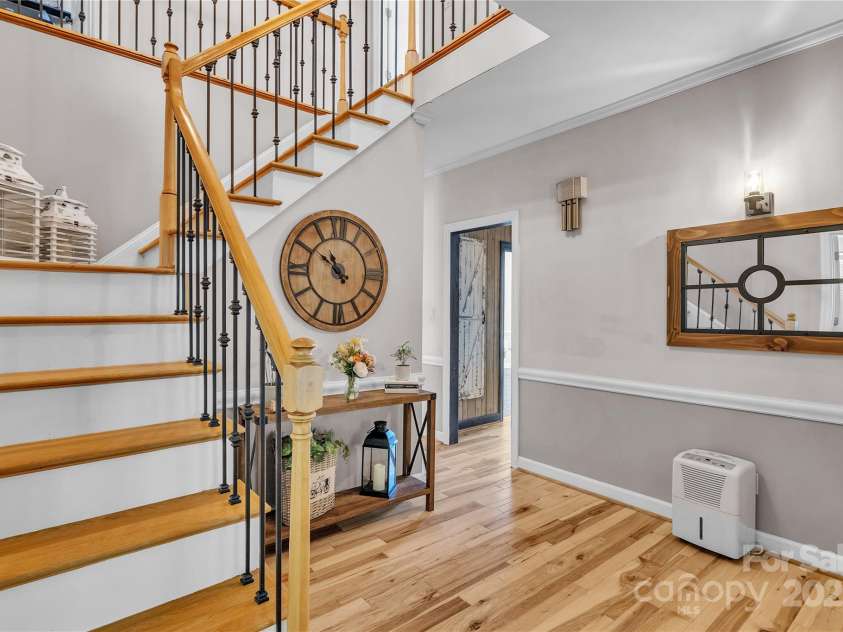 408 Camelot Drive, Salisbury, NC 28144.  MLS# CAR4273589, YatesRealty ID 25509. 