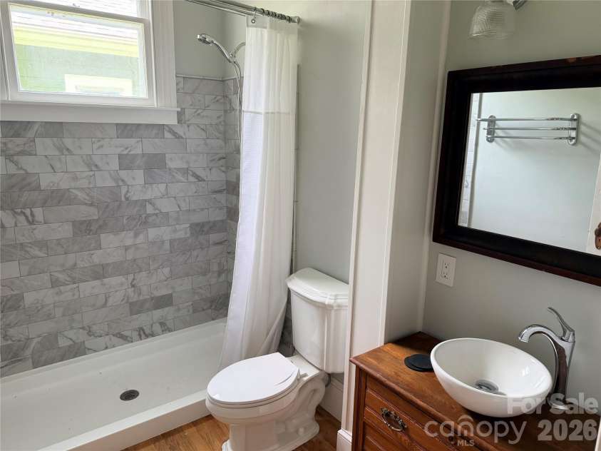 425 Ellis Street, Salisbury, NC 28144.  MLS# CAR4386434, YatesRealty ID 25509. 