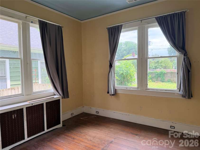 425 Ellis Street, Salisbury, NC 28144.  MLS# CAR4386434, YatesRealty ID 25509. 